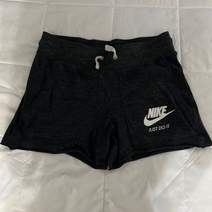 Nike draw string shorts (Size: XSmall)